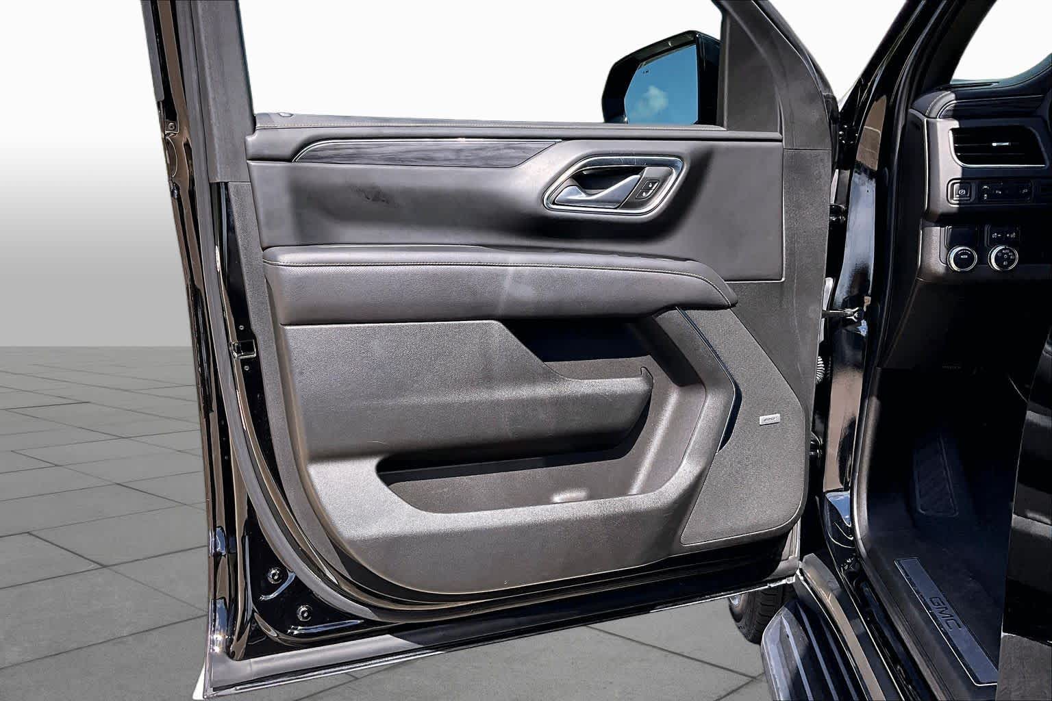 2021 GMC Yukon SLT Onyx Black at HGreg Houston