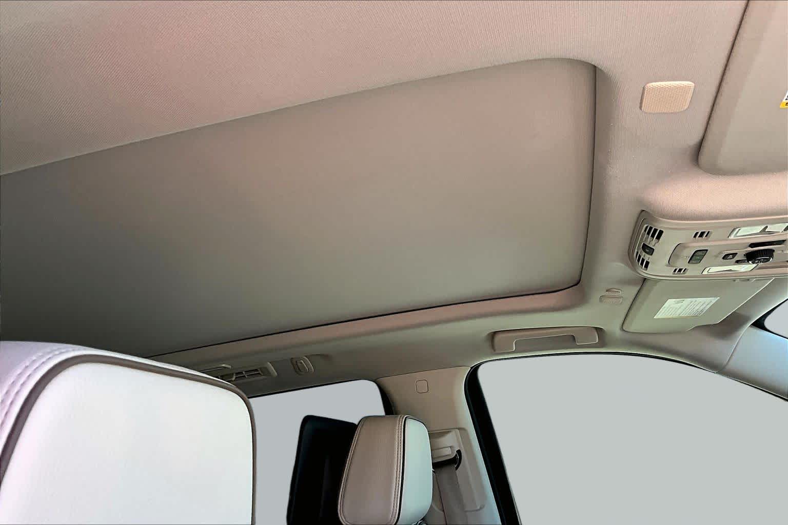 2024 GMC Yukon Denali Denali White Frost Tricoat at Lexus Southwest Houston