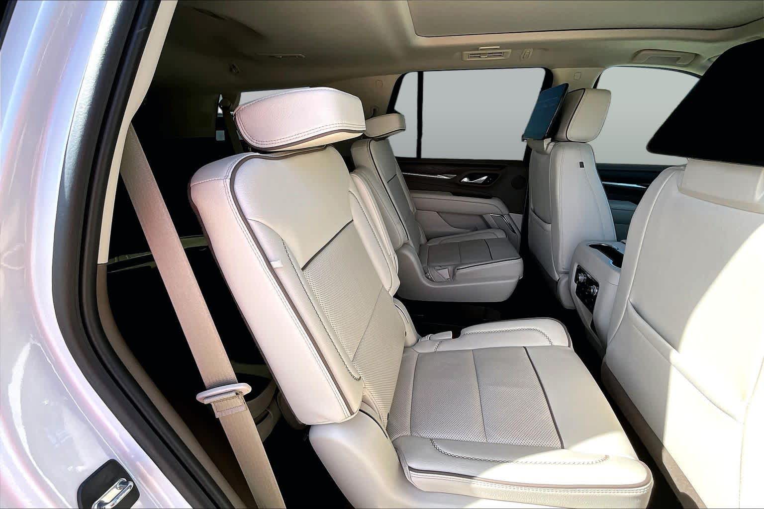 2024 GMC Yukon Denali Denali White Frost Tricoat at Lexus Southwest Houston