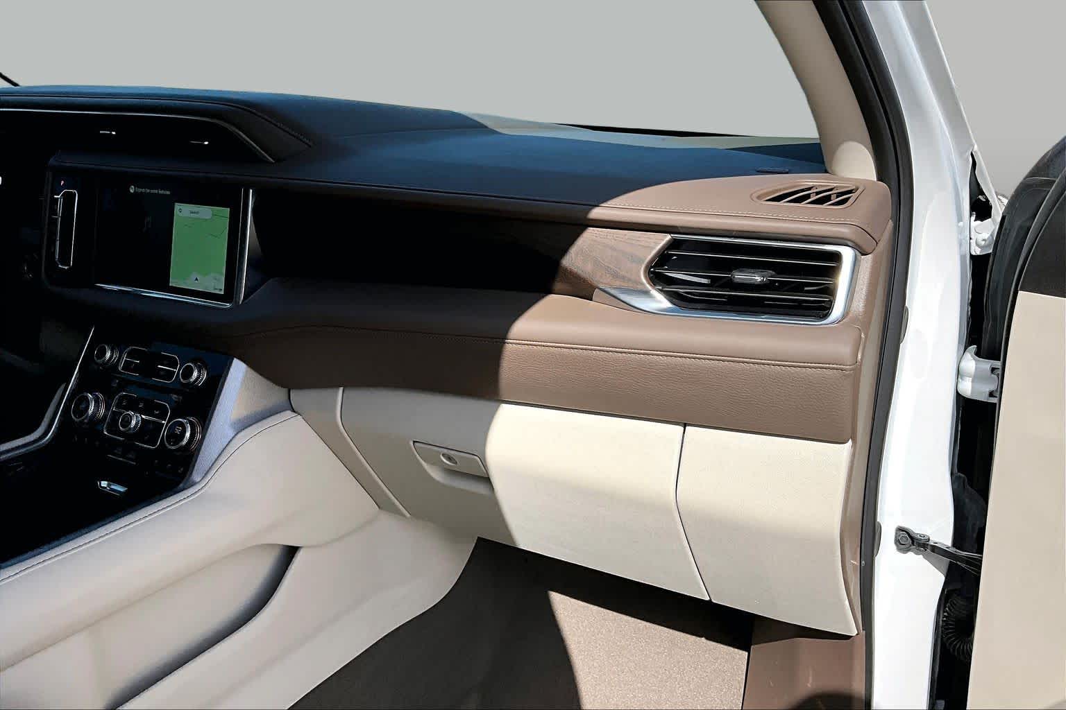 2024 GMC Yukon Denali Denali White Frost Tricoat at Lexus Southwest Houston