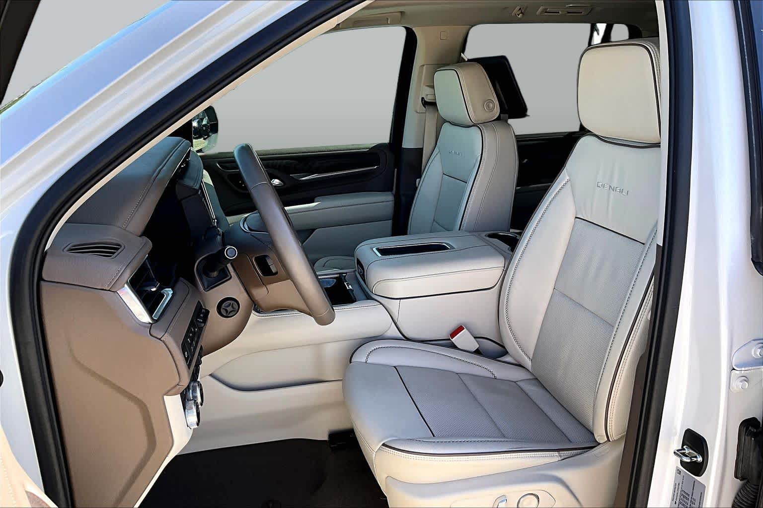 2024 GMC Yukon Denali Denali White Frost Tricoat at Lexus Southwest Houston