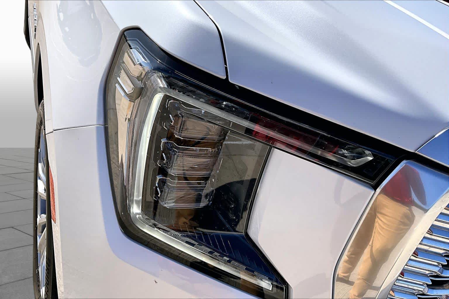 2024 GMC Yukon Denali Denali White Frost Tricoat at Lexus Southwest Houston