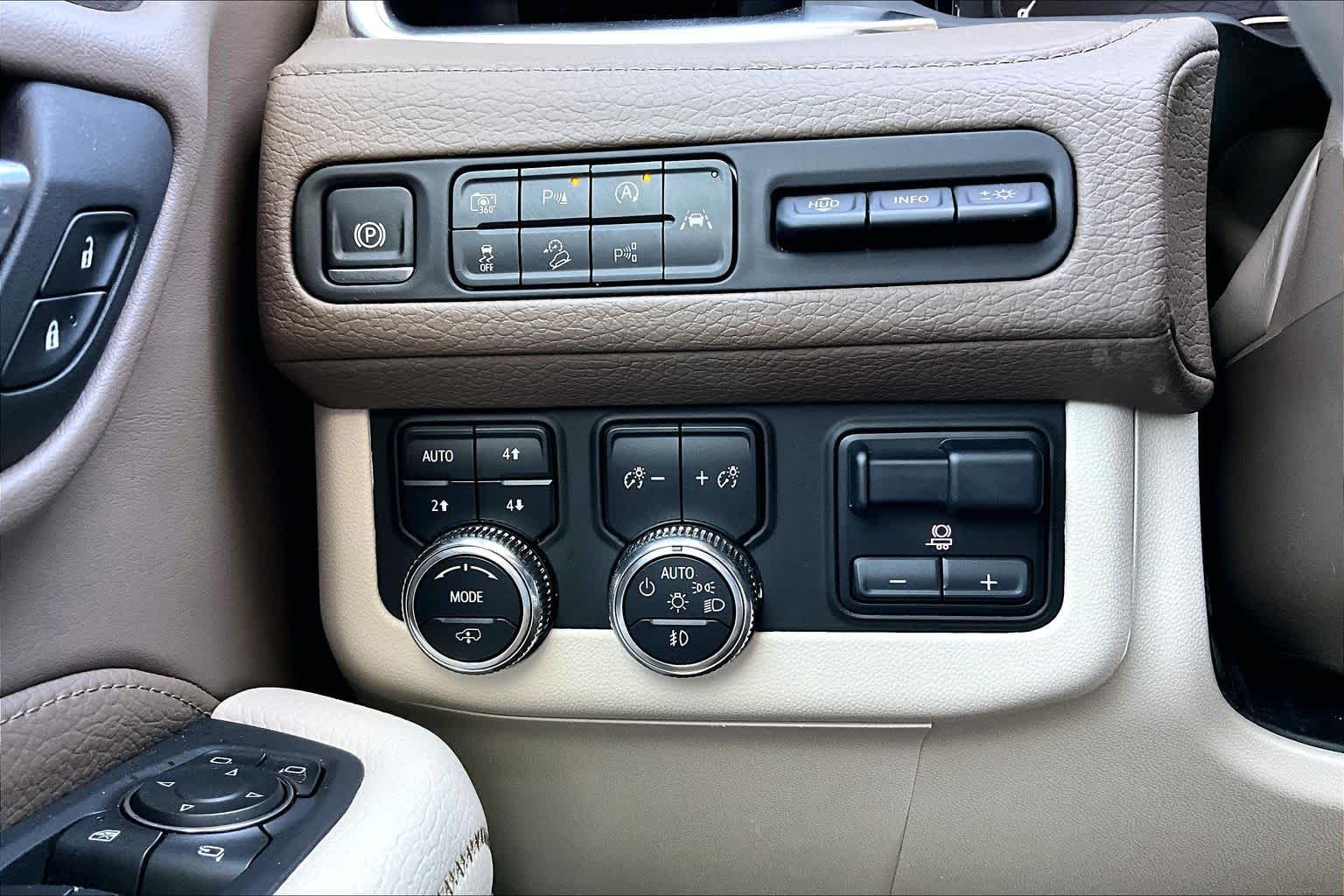 2024 GMC Yukon Denali Denali White Frost Tricoat at Lexus Southwest Houston