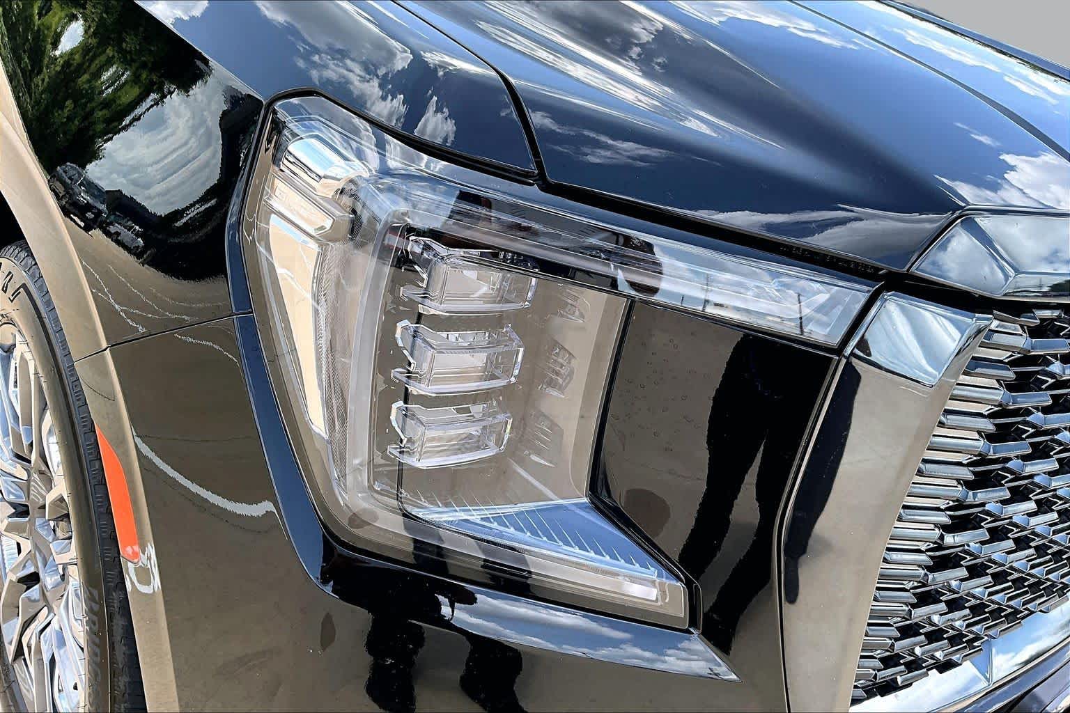 2024 GMC Yukon XL Denali Ultimate Denali Ultimate Onyx Black at Beck & Masten Kia