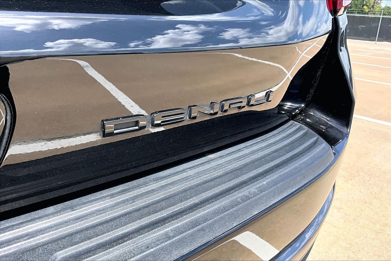 2024 GMC Yukon XL Denali Ultimate Denali Ultimate Onyx Black at Beck & Masten Kia