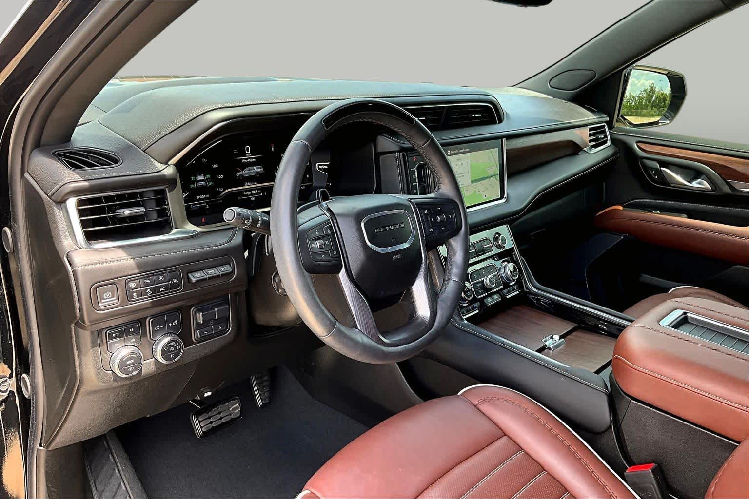 2024 GMC Yukon XL Denali Ultimate Denali Ultimate Onyx Black at Beck & Masten Kia