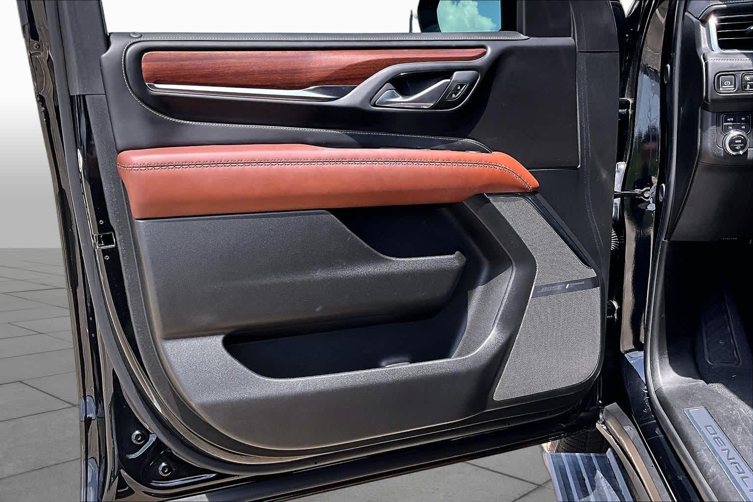 2024 GMC Yukon XL Denali Ultimate Denali Ultimate Onyx Black at Beck & Masten Kia