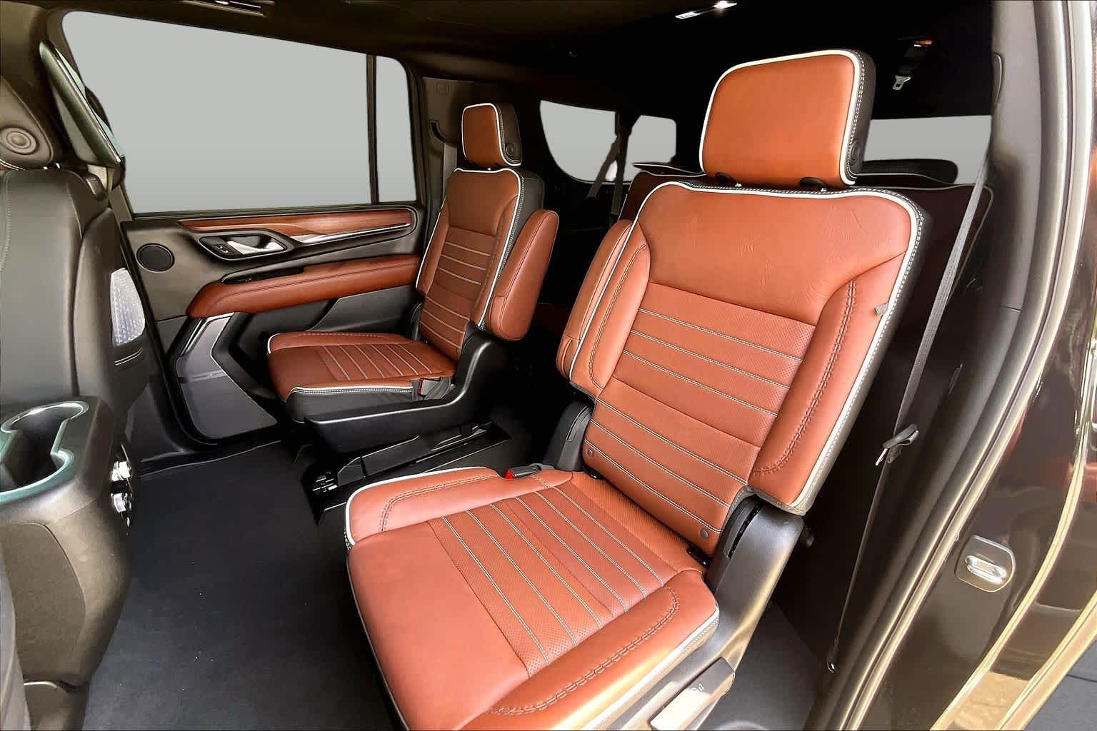 2024 GMC Yukon XL Denali Ultimate Denali Ultimate Onyx Black at Beck & Masten Kia