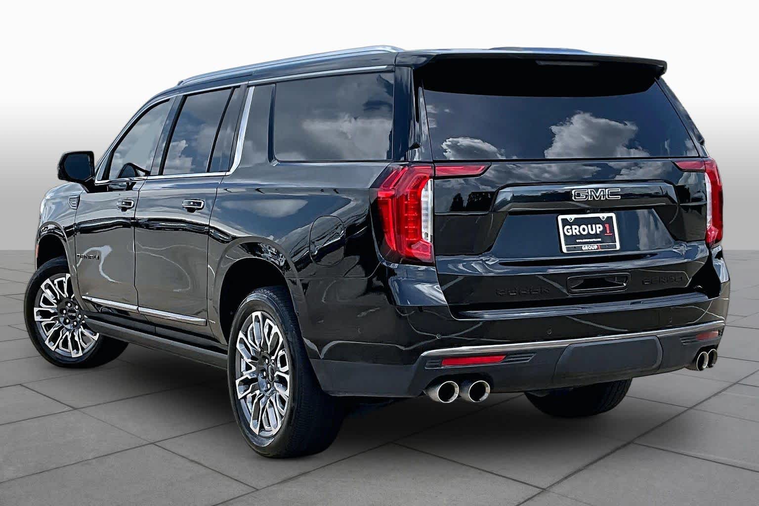 2024 GMC Yukon XL Denali Ultimate Denali Ultimate Onyx Black at Beck & Masten Kia