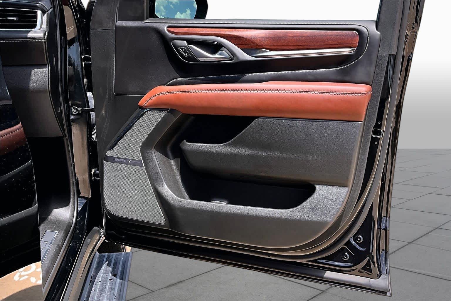 2024 GMC Yukon XL Denali Ultimate Denali Ultimate Onyx Black at Beck & Masten Kia