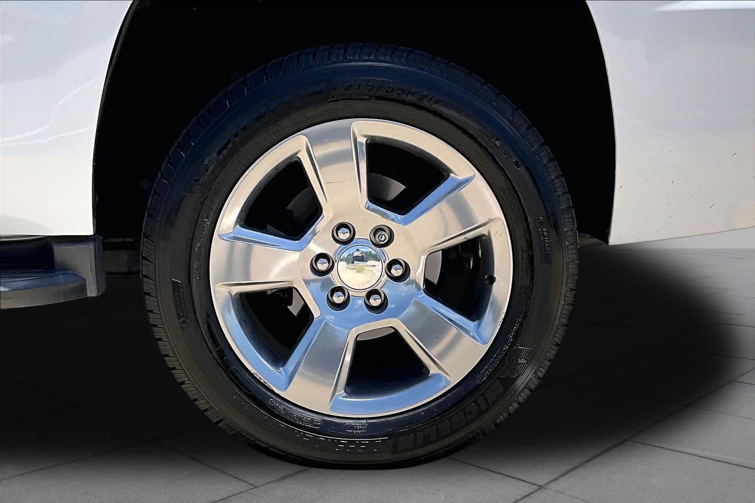 2019 Chevrolet Tahoe LT Summit White at Group 1 GMC Buick South