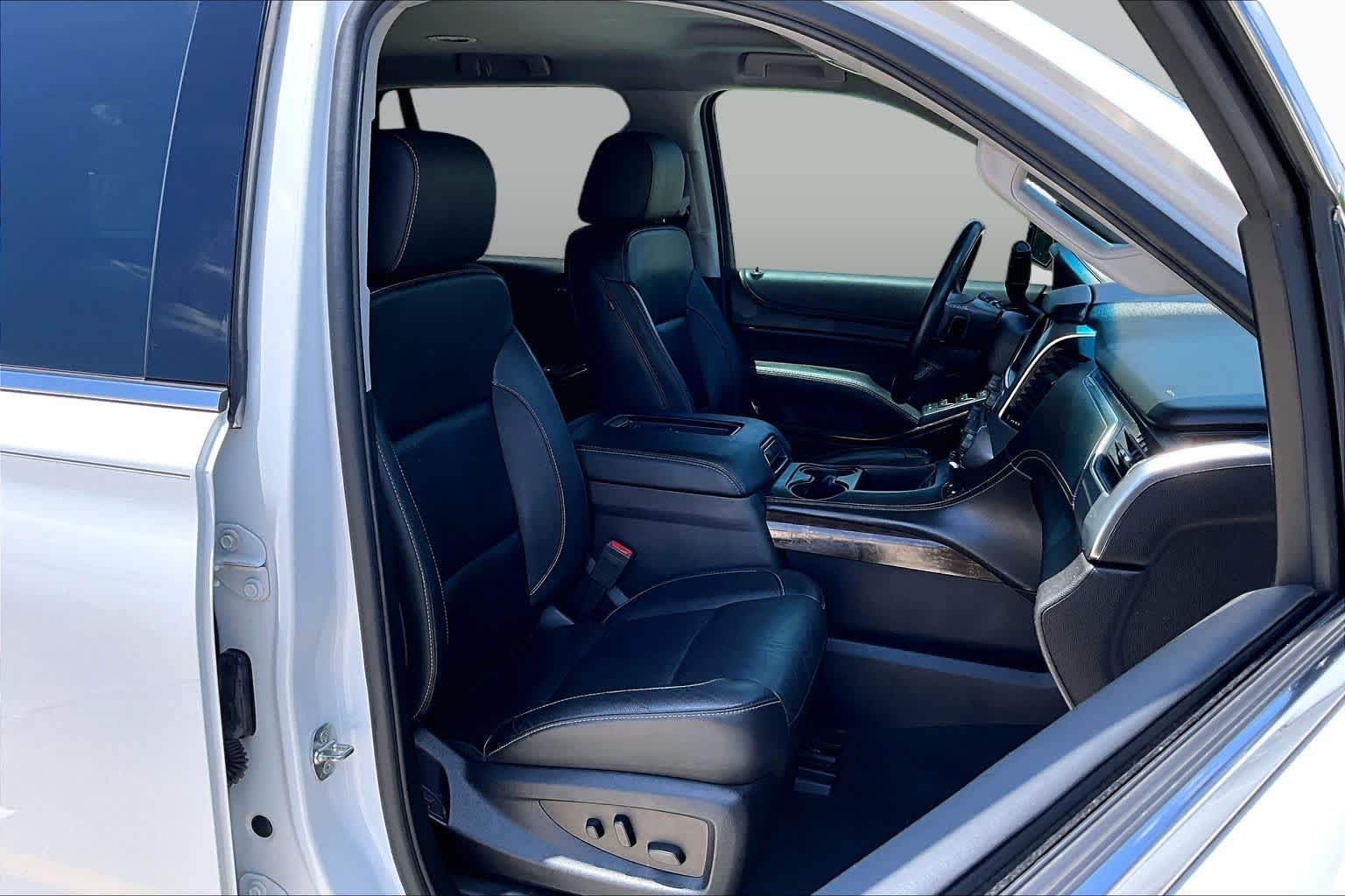 2019 Chevrolet Tahoe LT Summit White at Group 1 GMC Buick South