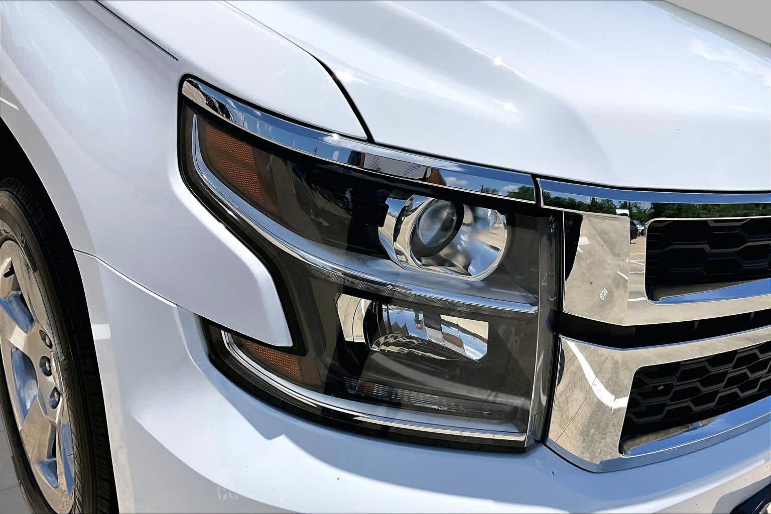 2019 Chevrolet Tahoe LT Summit White at Group 1 GMC Buick South