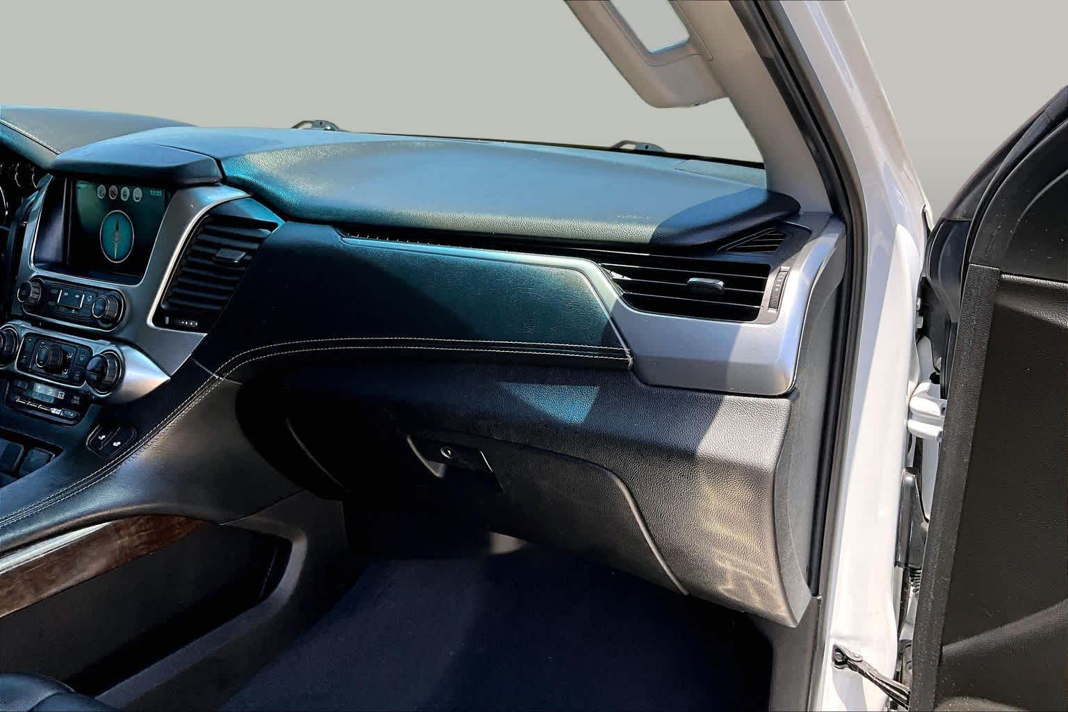 2019 Chevrolet Tahoe LT Summit White at Group 1 GMC Buick South