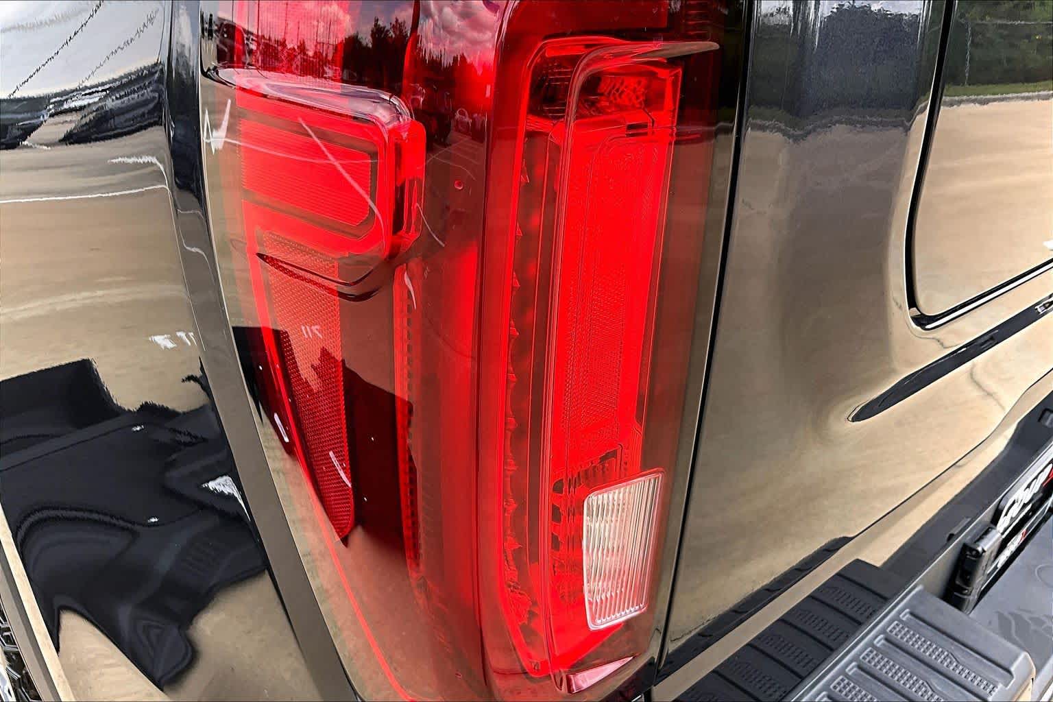 2022 GMC Sierra 1500 photo 29 of 37