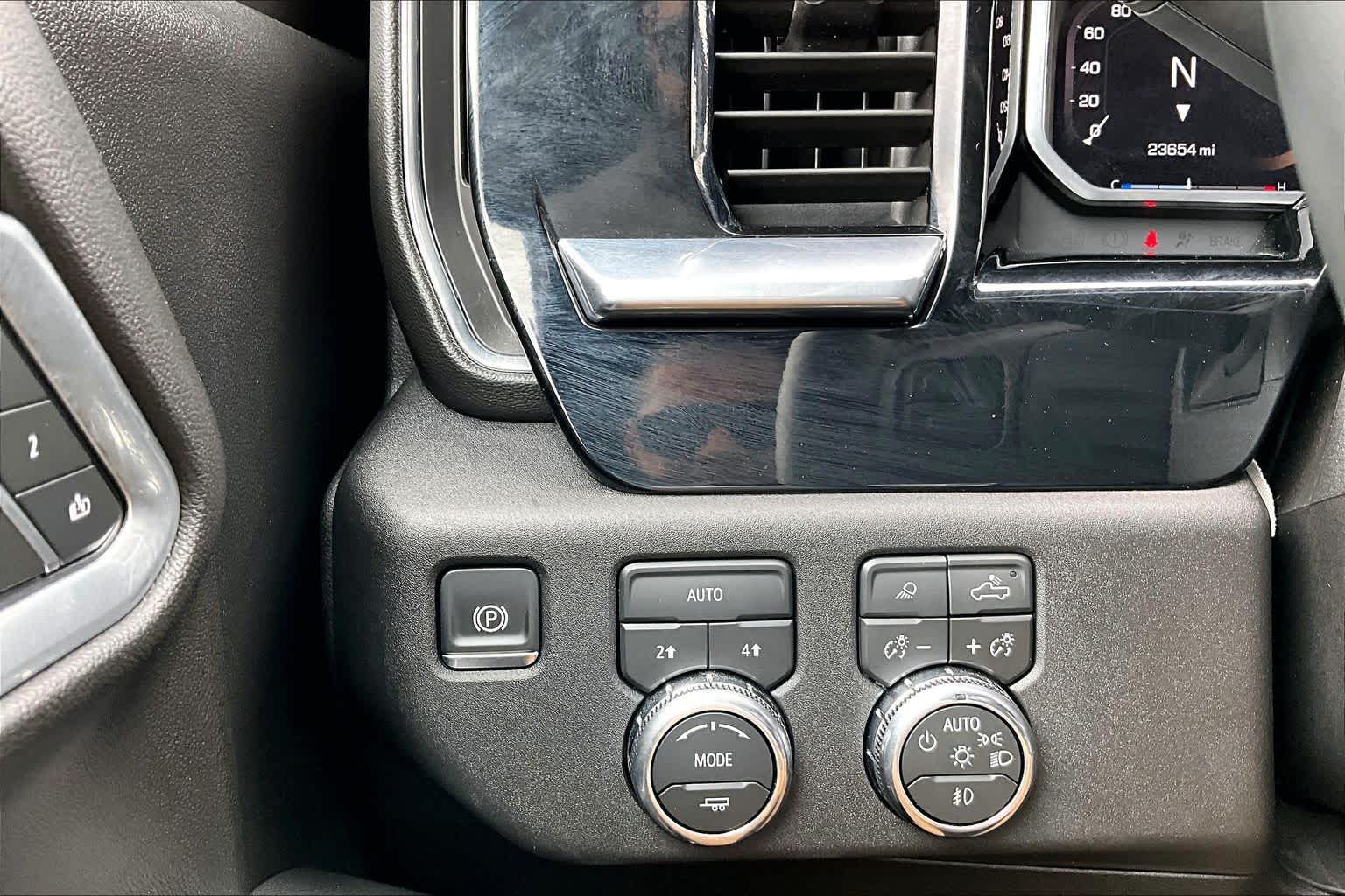2026 GMC Sierra 1500 SLT Summit White at Texan GMC Buick