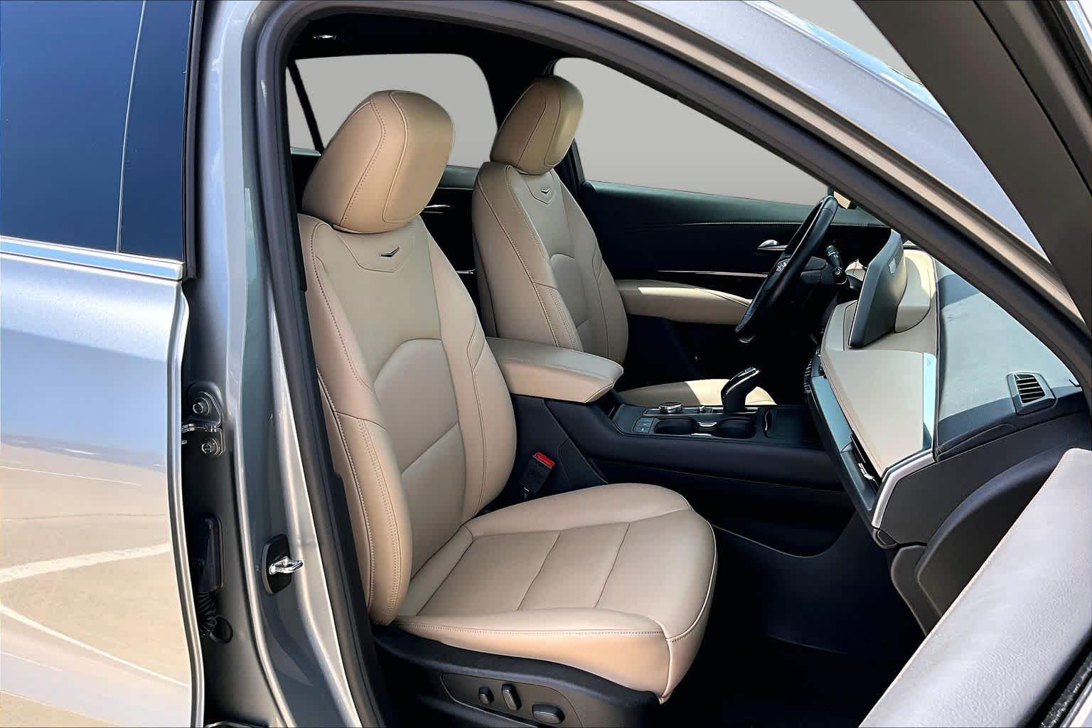 2024 Cadillac XT4 FWD Luxury Argent Silver Metallic at Ron Craft Chevrolet Cadillac