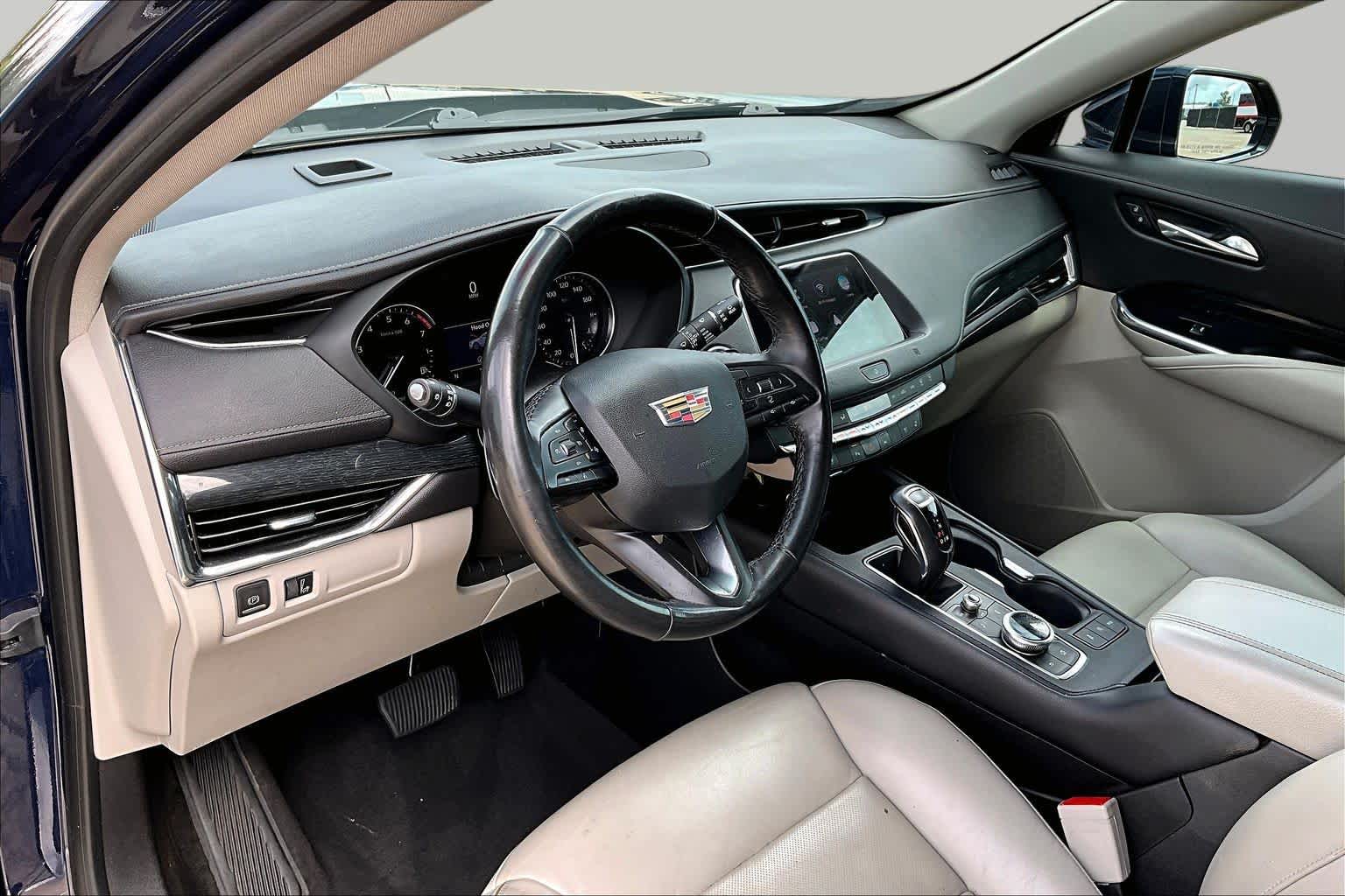 2019 Cadillac XT4 photo 17 of 36