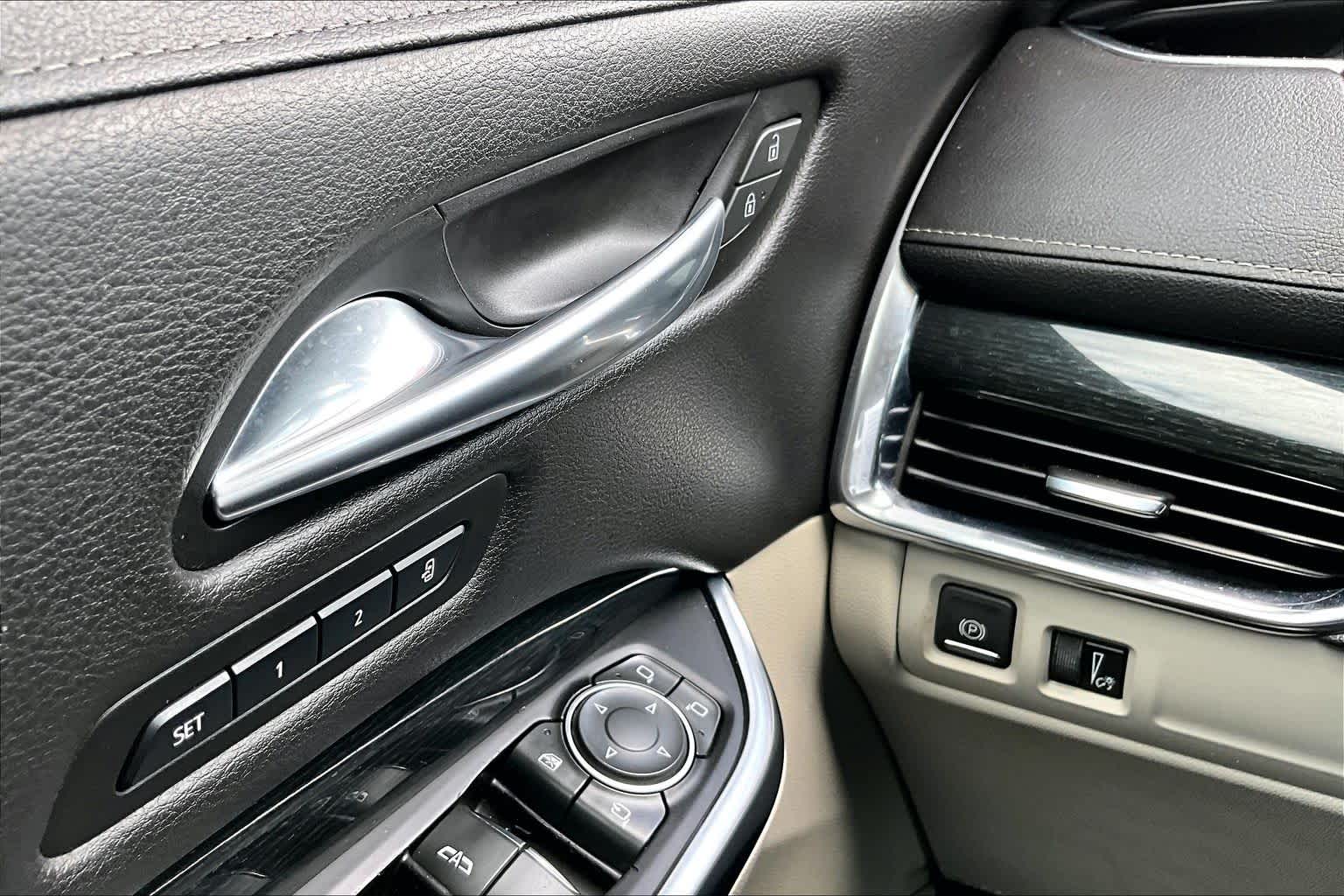 2019 Cadillac XT4 photo 35 of 36