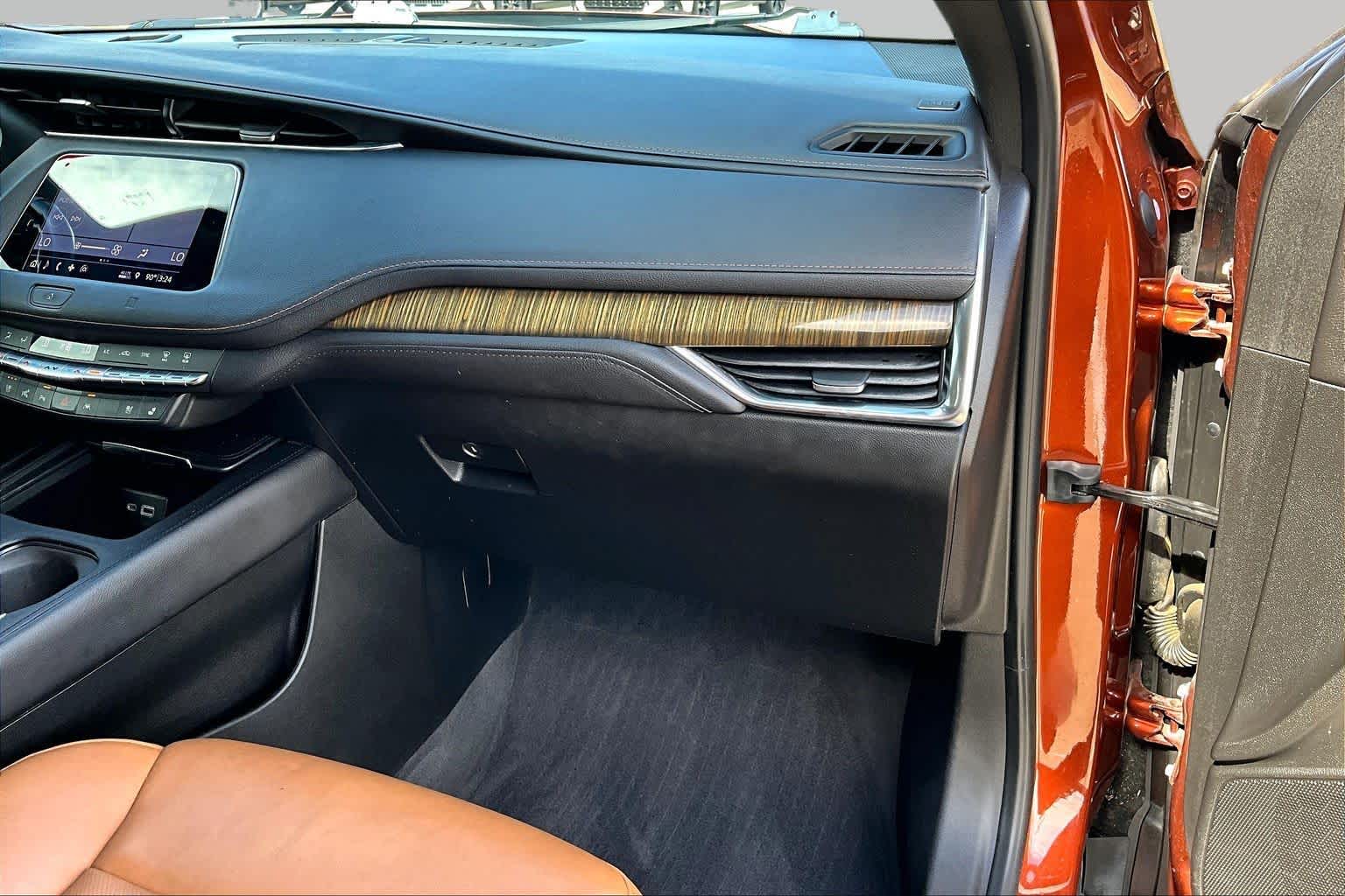 2019 Cadillac XT4 photo 19 of 37