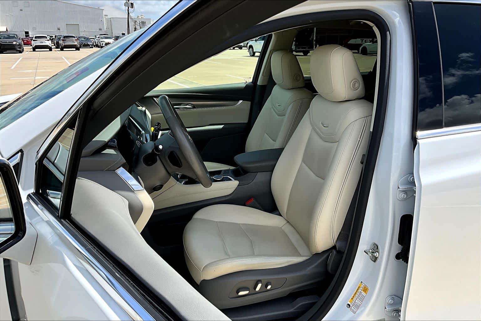 2024 Cadillac XT5 FWD Premium Luxury Crystal White Tricoat at Ron Craft Chevrolet Cadillac
