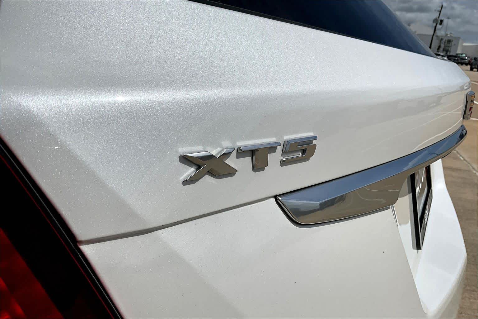 2024 Cadillac XT5 FWD Premium Luxury Crystal White Tricoat at Ron Craft Chevrolet Cadillac