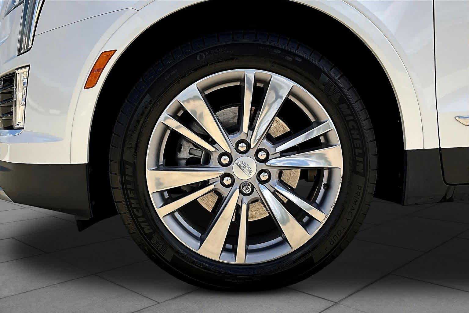 2024 Cadillac XT5 FWD Premium Luxury Crystal White Tricoat at Ron Craft Chevrolet Cadillac