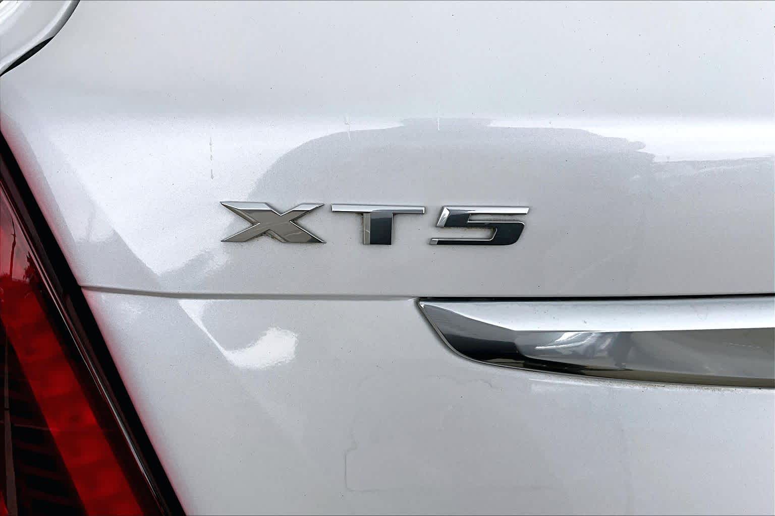 2023 Cadillac XT5 FWD Premium Luxury Crystal White Tricoat at Lexus of Clear Lake