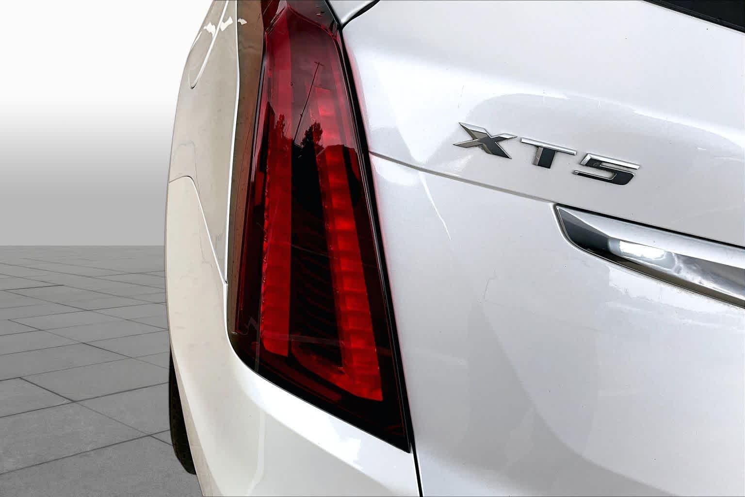2023 Cadillac XT5 FWD Premium Luxury Crystal White Tricoat at Lexus of Clear Lake