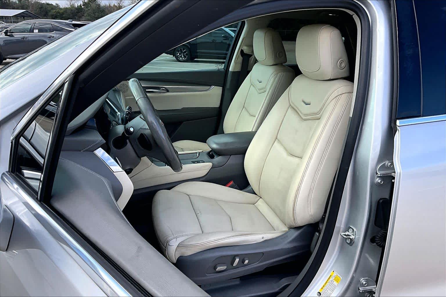 2018 Cadillac XT5 Premium Luxury FWD Radiant Silver Metallic at Mac Haik Ford