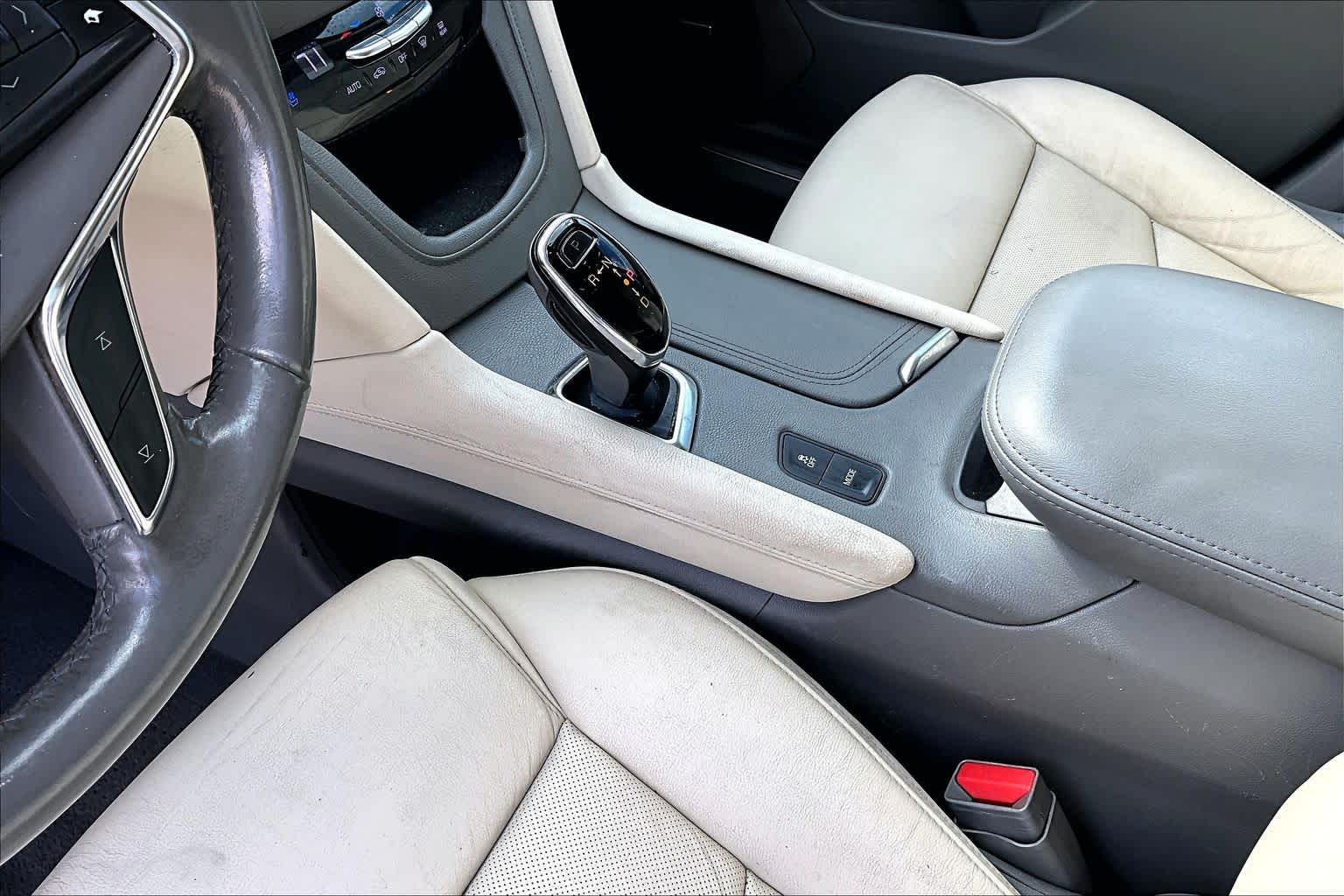 2018 Cadillac XT5 Premium Luxury FWD Radiant Silver Metallic at Mac Haik Ford