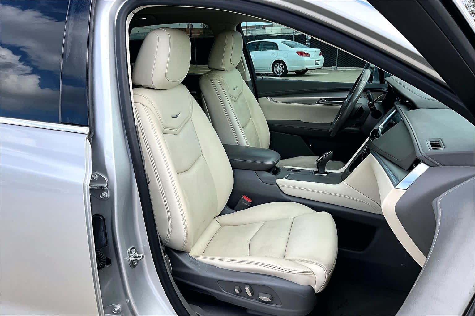 2018 Cadillac XT5 Premium Luxury FWD Radiant Silver Metallic at Mac Haik Ford