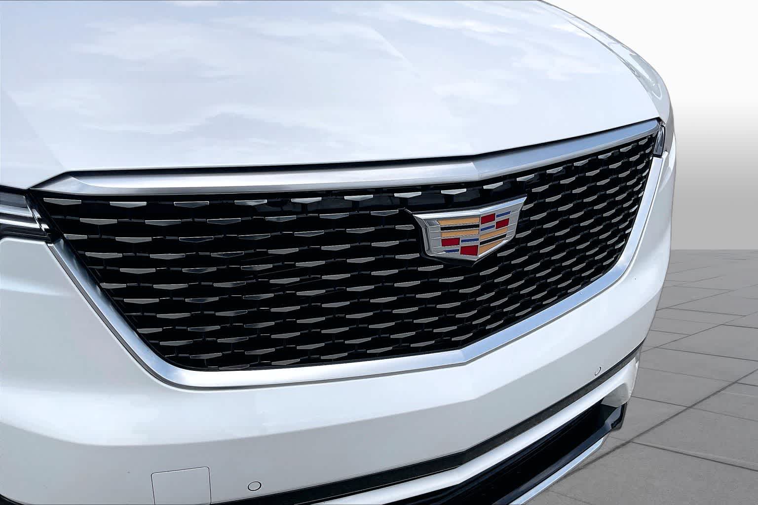 2024 Cadillac XT6 FWD Premium Luxury Crystal White Tricoat at Group 1 Toyota Southwest