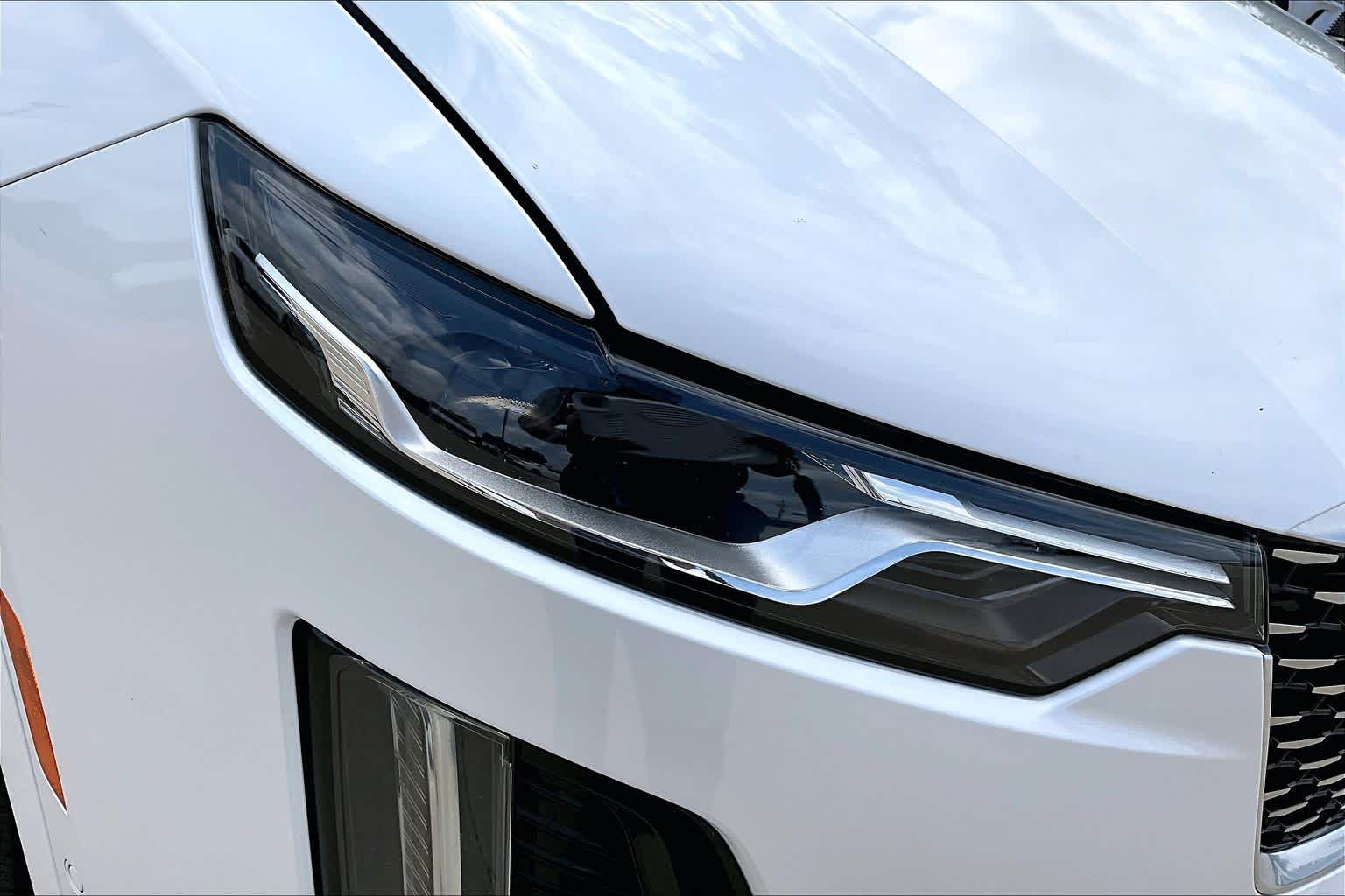 2020 Cadillac XT6 FWD Premium Luxury Crystal White Tricoat at AutoNation USA Houston