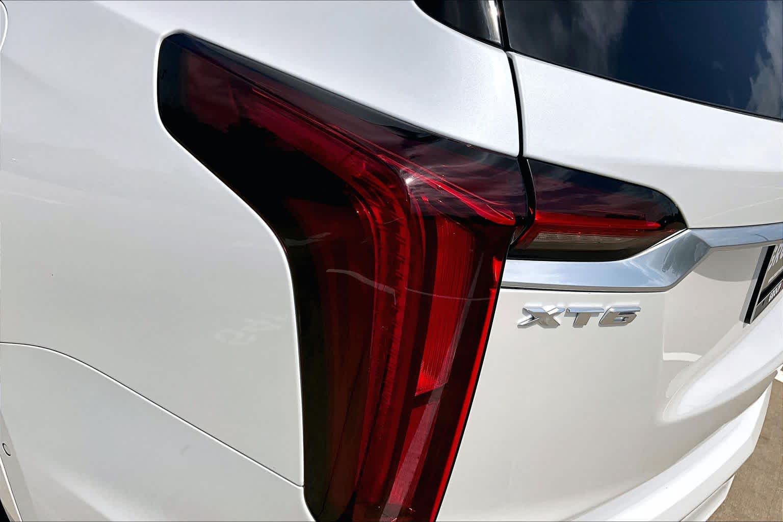 2020 Cadillac XT6 FWD Premium Luxury Crystal White Tricoat at AutoNation USA Houston