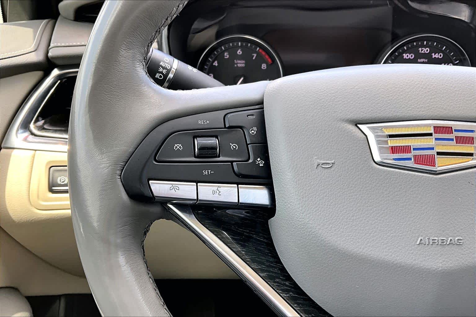 2020 Cadillac XT6 FWD Premium Luxury Crystal White Tricoat at AutoNation USA Houston