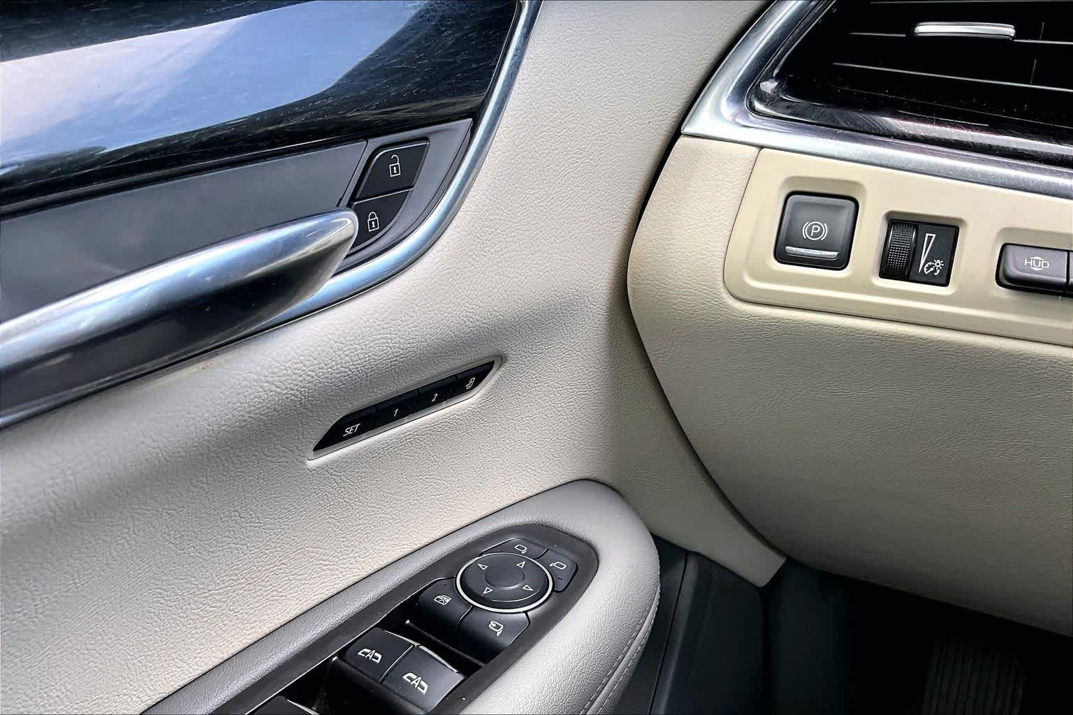 2020 Cadillac XT6 FWD Premium Luxury Crystal White Tricoat at AutoNation USA Houston