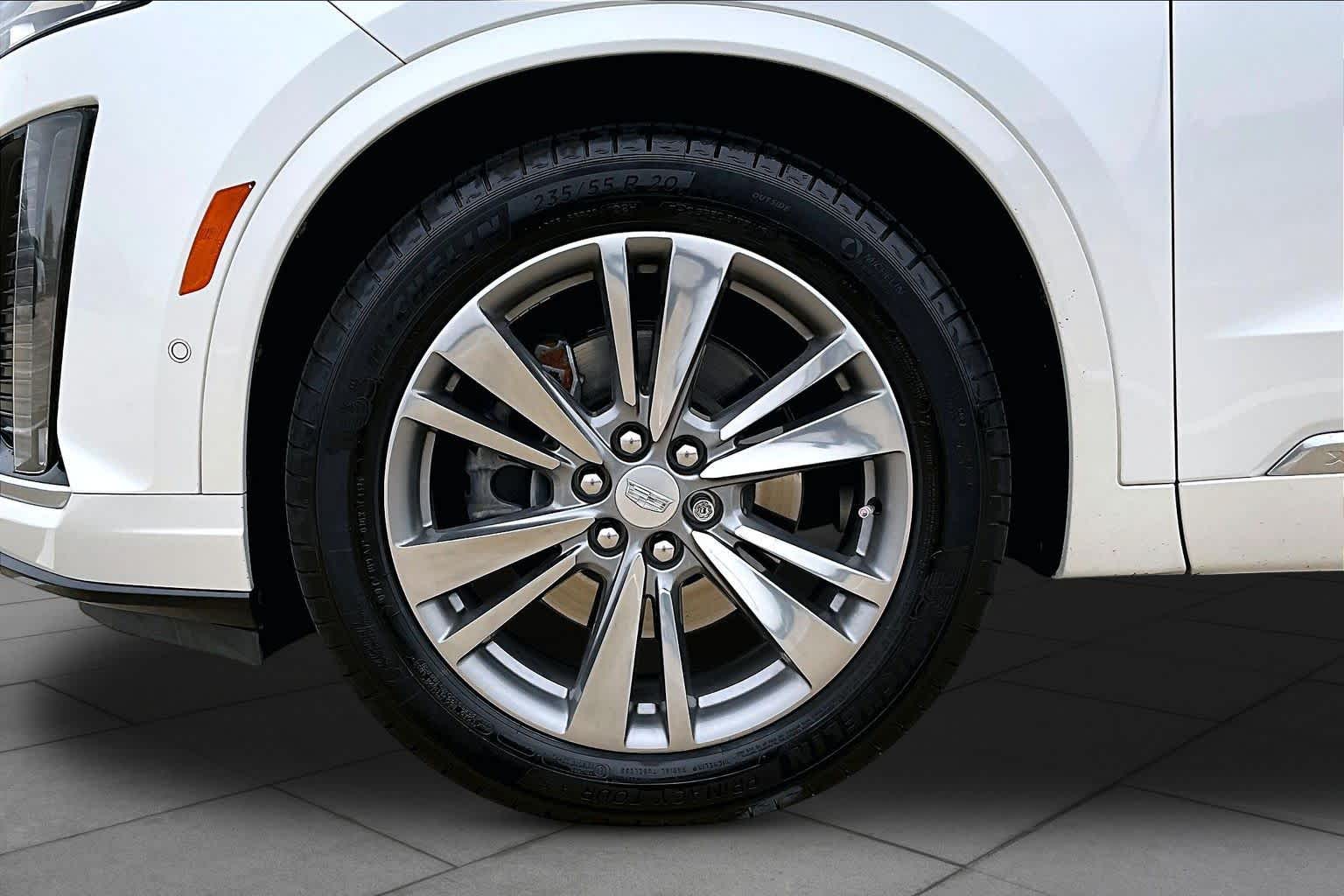 2022 Cadillac XT6 Premium Luxury Crystal White Tricoat at Westside Kia
