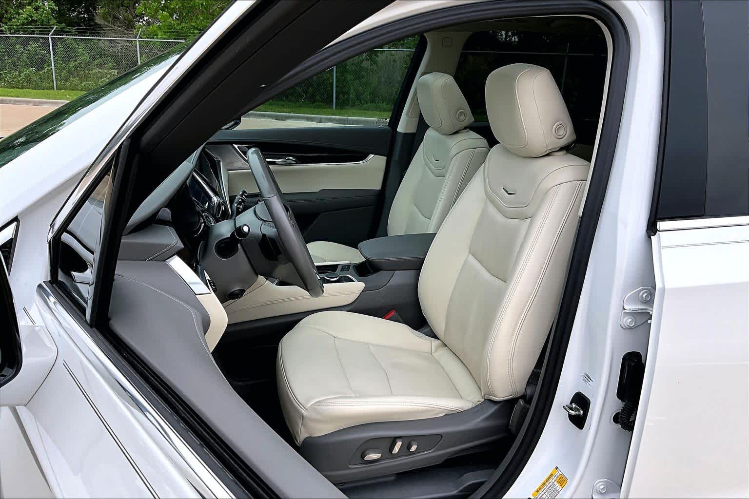 2022 Cadillac XT6 Premium Luxury Crystal White Tricoat at Westside Kia