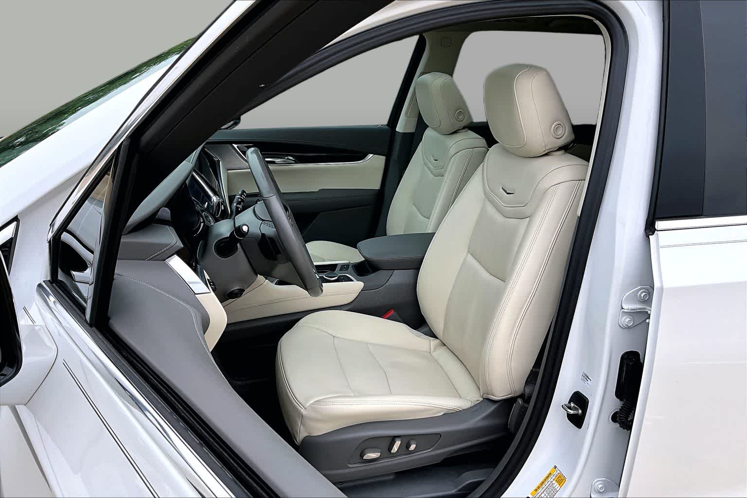 2022 Cadillac XT6 Premium Luxury Crystal White Tricoat at Westside Kia
