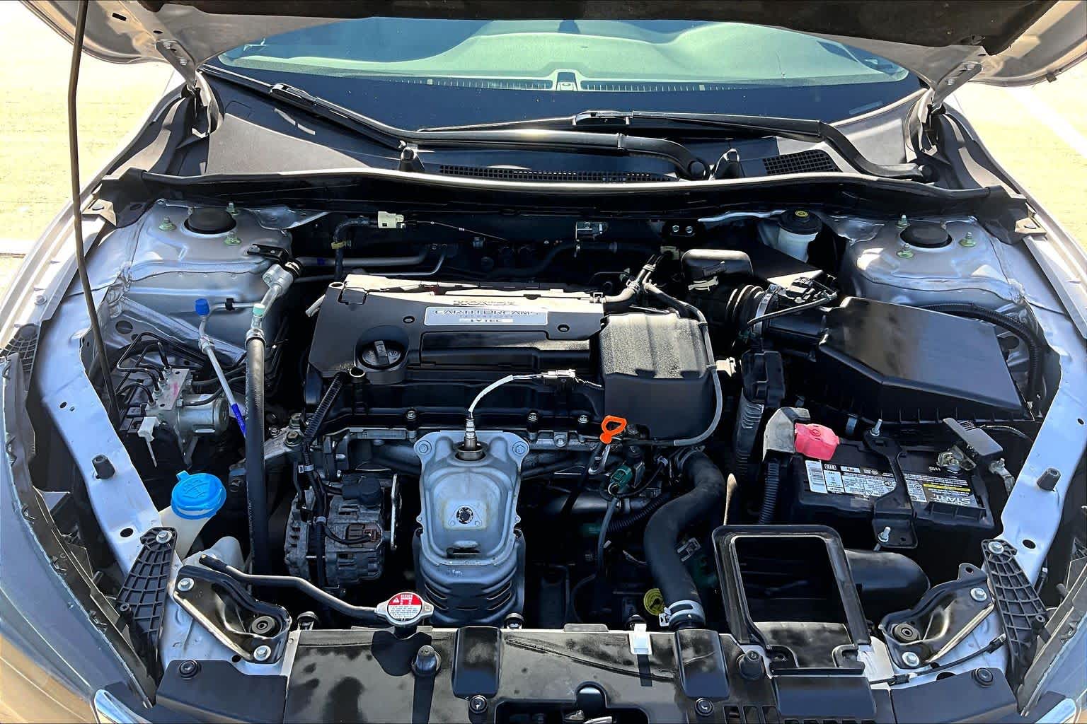 2015 Honda Accord photo 30 of 34
