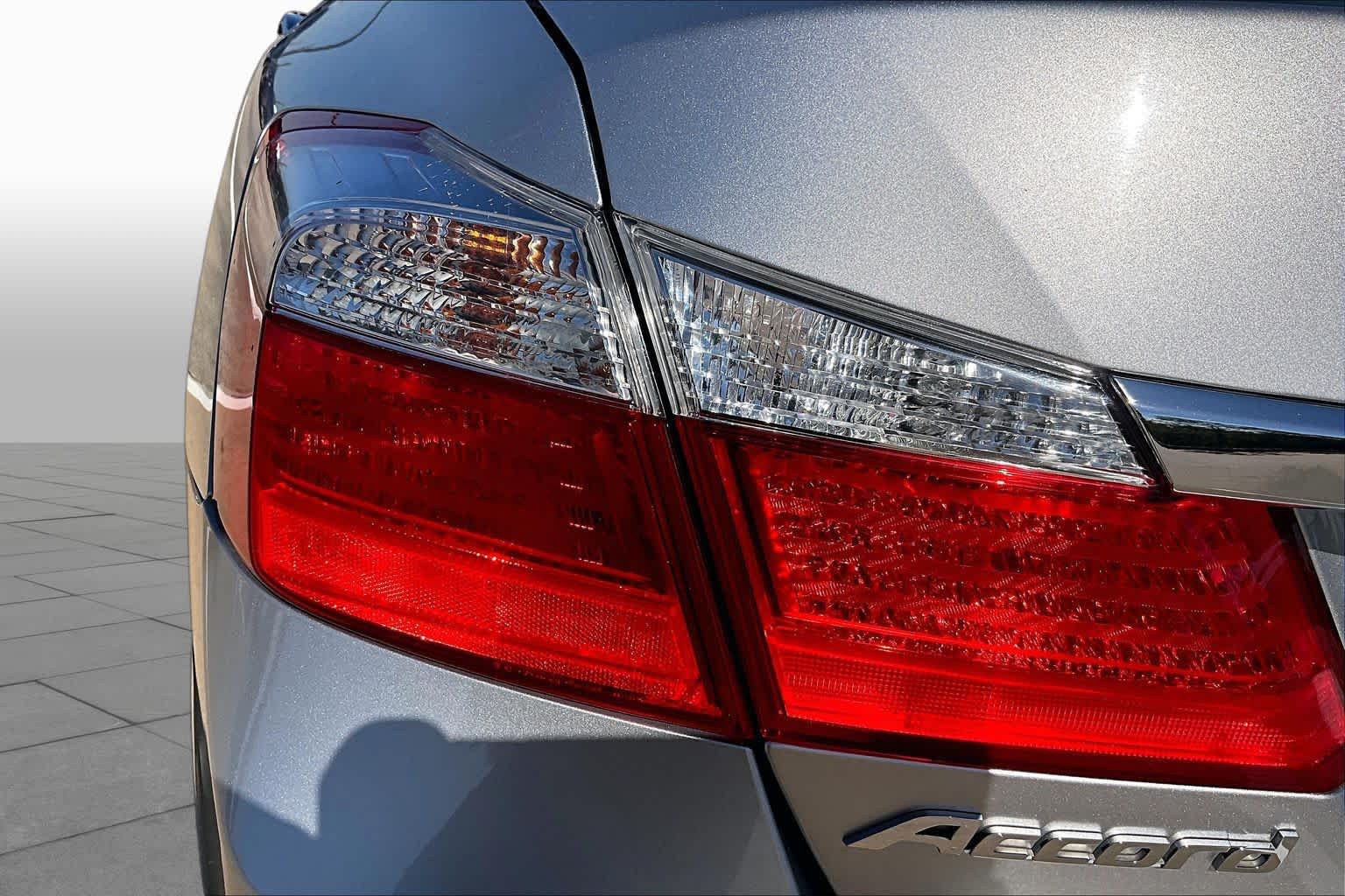 2015 Honda Accord photo 27 of 34