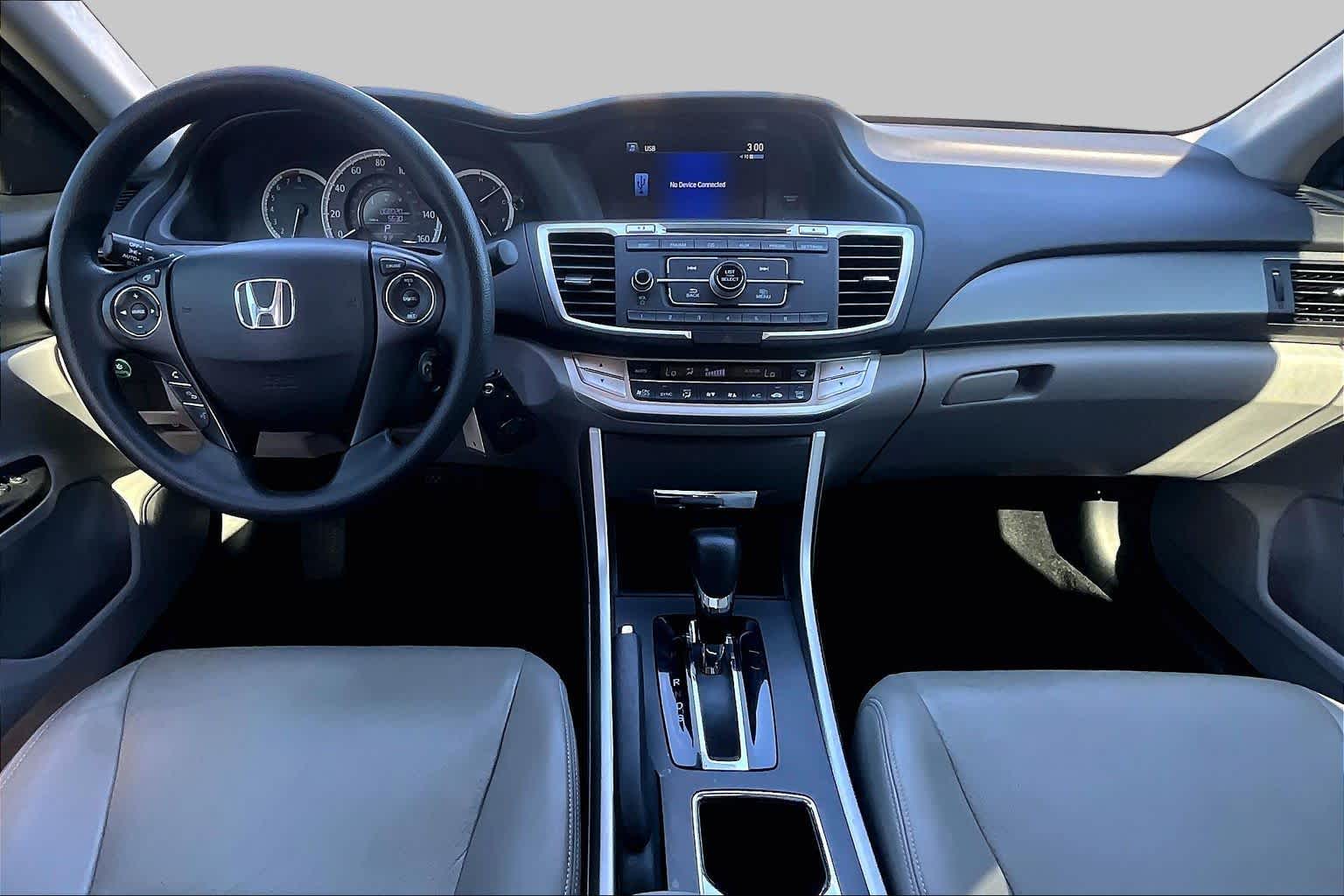 2015 Honda Accord photo 14 of 34