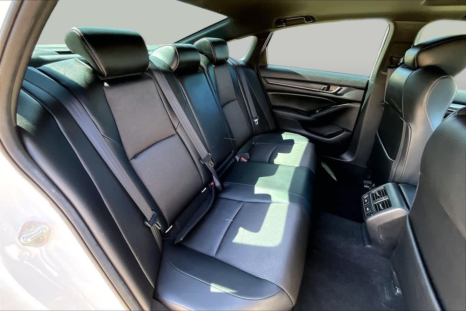 2021 Honda Accord Sedan photo 20 of 36