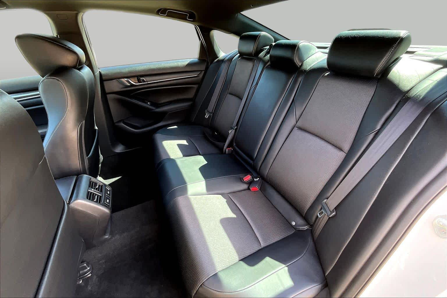 2021 Honda Accord Sedan photo 21 of 36