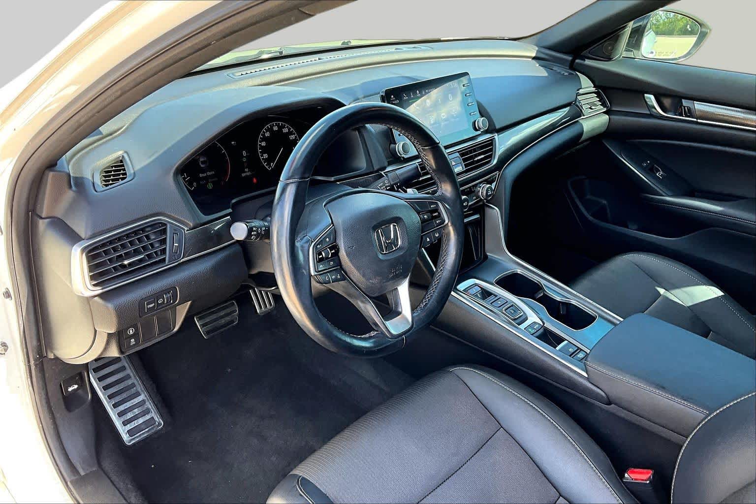 2021 Honda Accord Sedan photo 18 of 36
