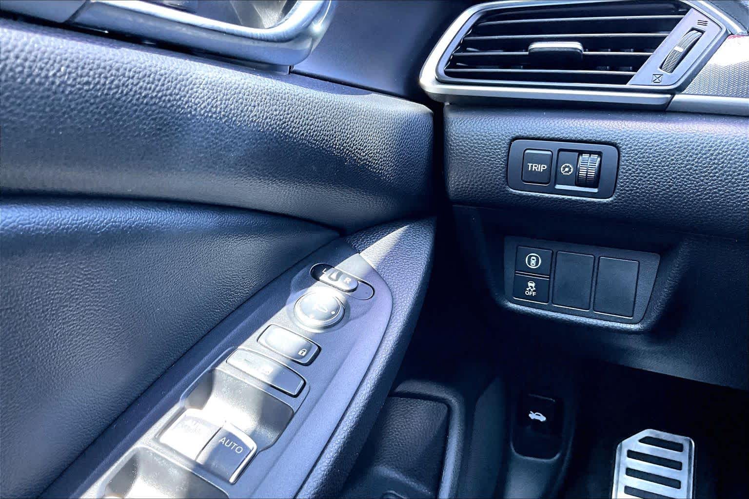 2021 Honda Accord Sedan photo 35 of 36