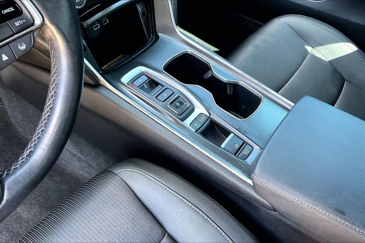2021 Honda Accord Sedan photo 17 of 36