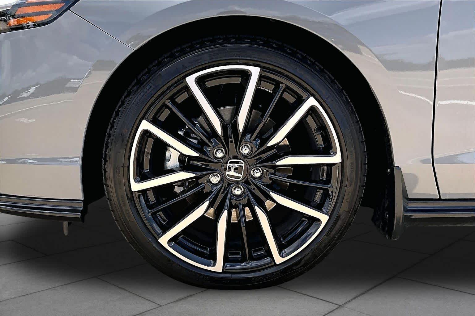 2025 Honda Accord Hybrid Touring Urban Gray Pearl at Beck & Masten Kia