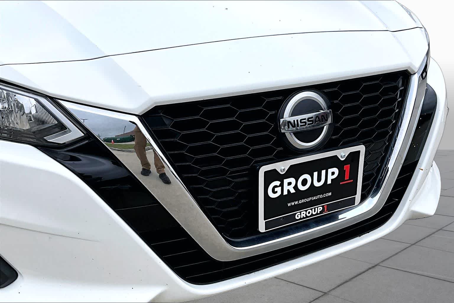 2021 Nissan Altima 2.5 S Glacier White at Sterling McCall Nissan
